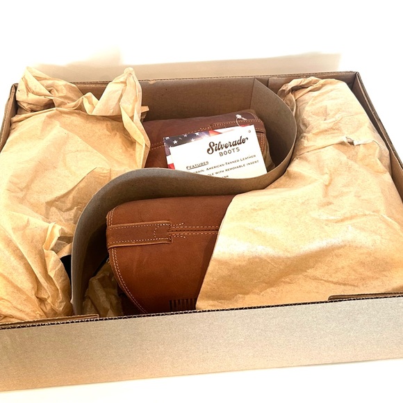 Tan mid-calf pull-on work boots with thick rubber sole and rounded toe - Picture 10 of 10